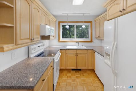 91 Riverview Road East Lyme CT 06357