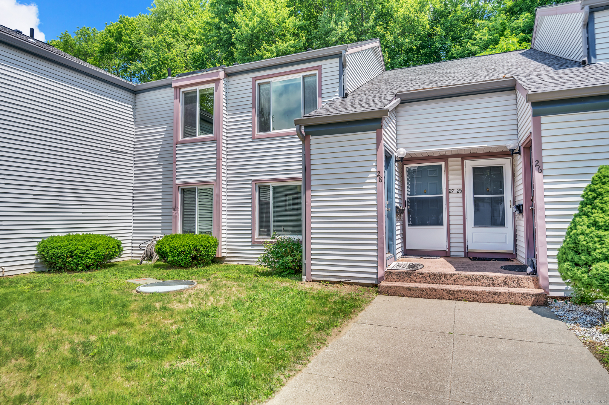 27 Candlewood Drive South Windsor CT 06074