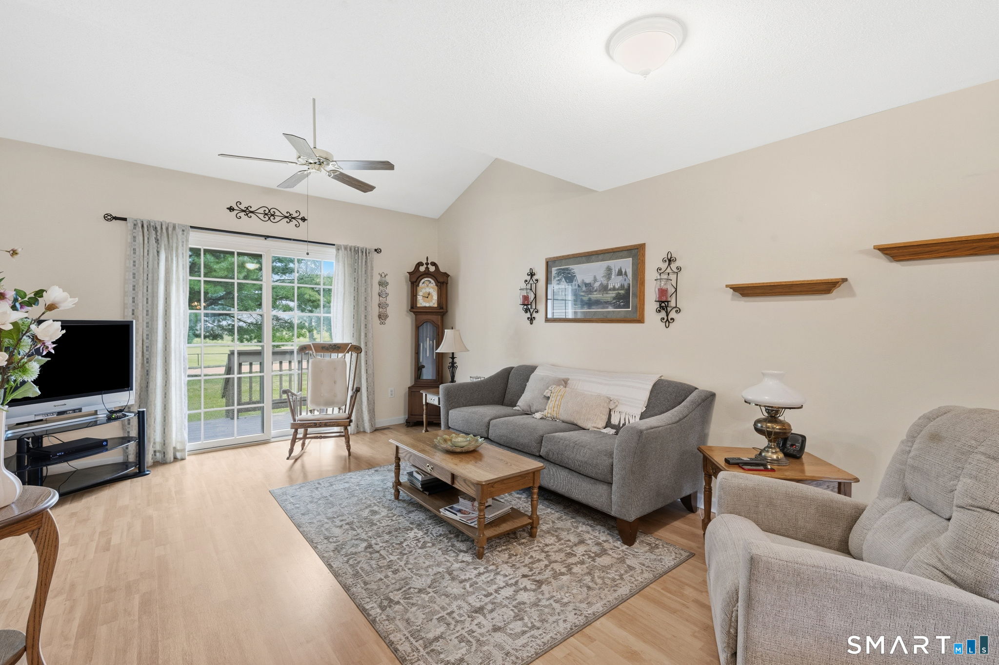 103 Wyndemere Court South Windsor CT 06074