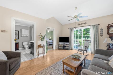 103 Wyndemere Court South Windsor CT 06074