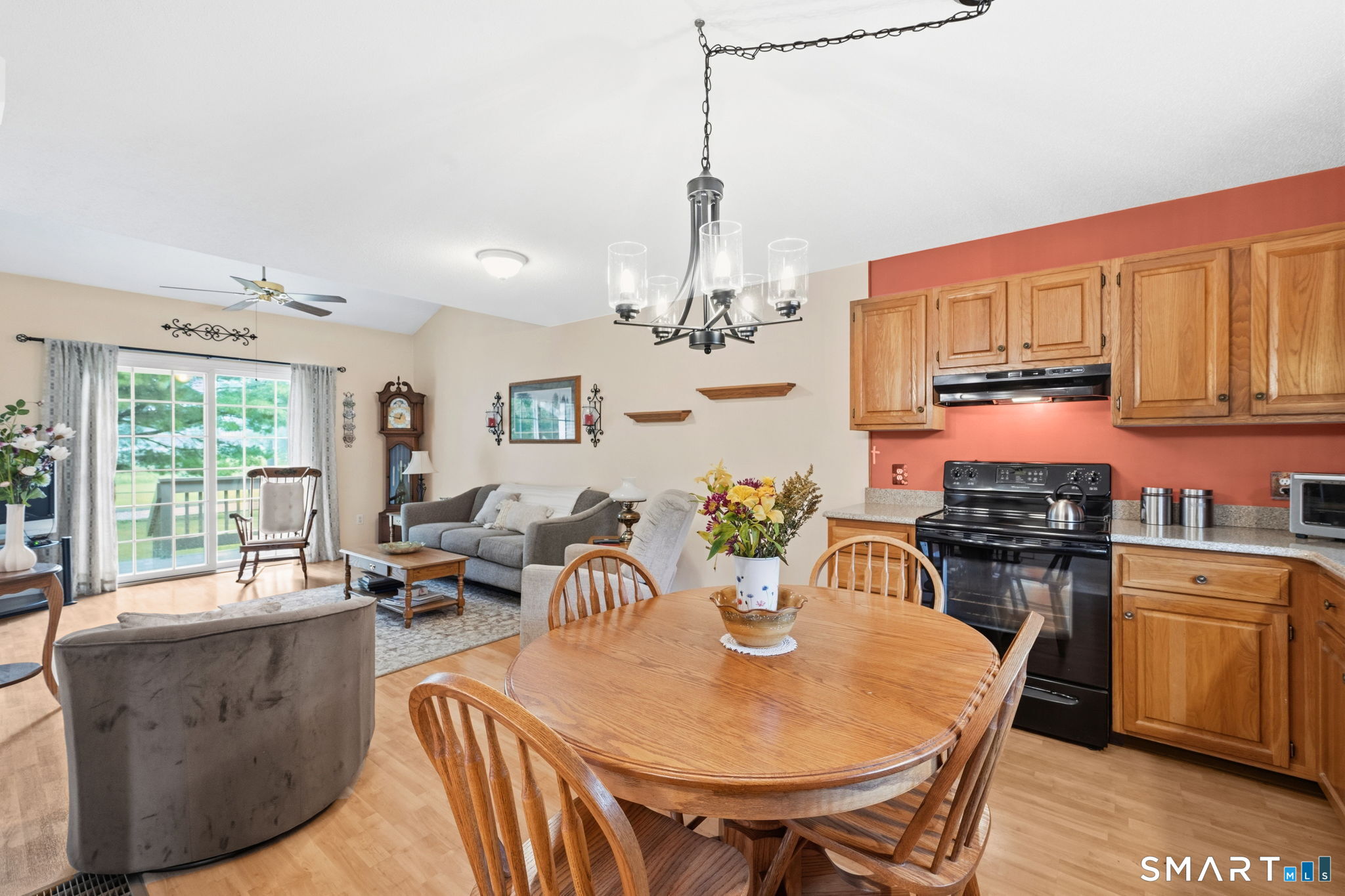103 Wyndemere Court South Windsor CT 06074