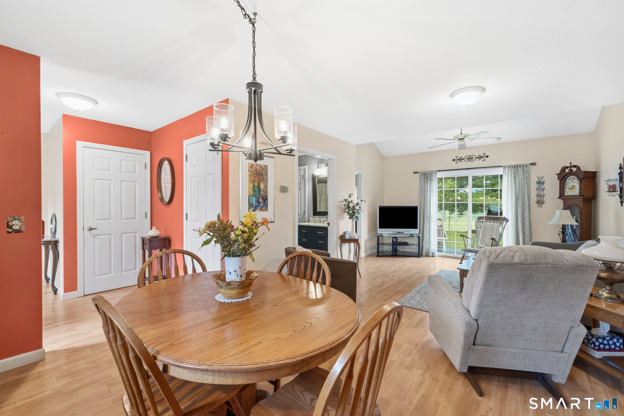 103 Wyndemere Court South Windsor CT 06074