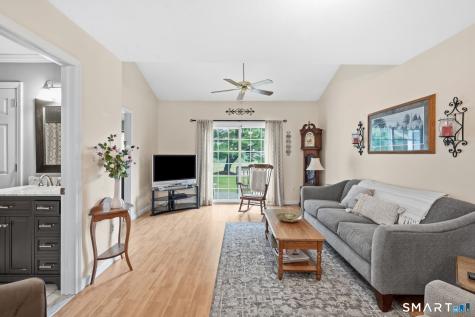 103 Wyndemere Court South Windsor CT 06074
