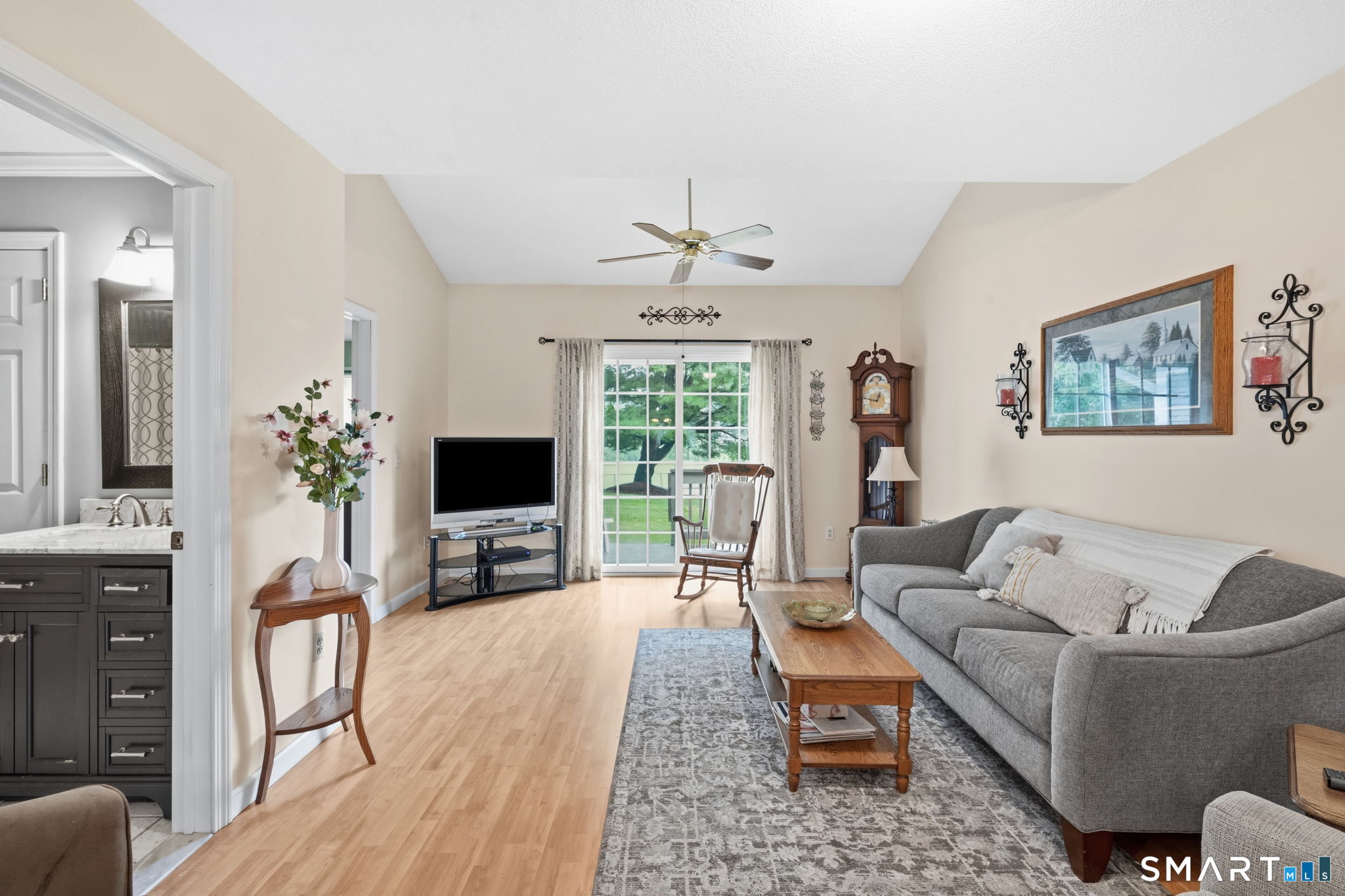 103 Wyndemere Court South Windsor CT 06074