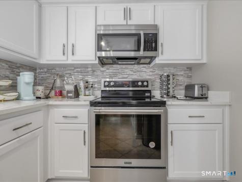 2900 Dover Court Windsor CT 06095