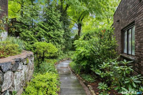 289 New Norwalk Road New Canaan CT 06840