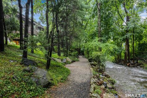 289 New Norwalk Road New Canaan CT 06840