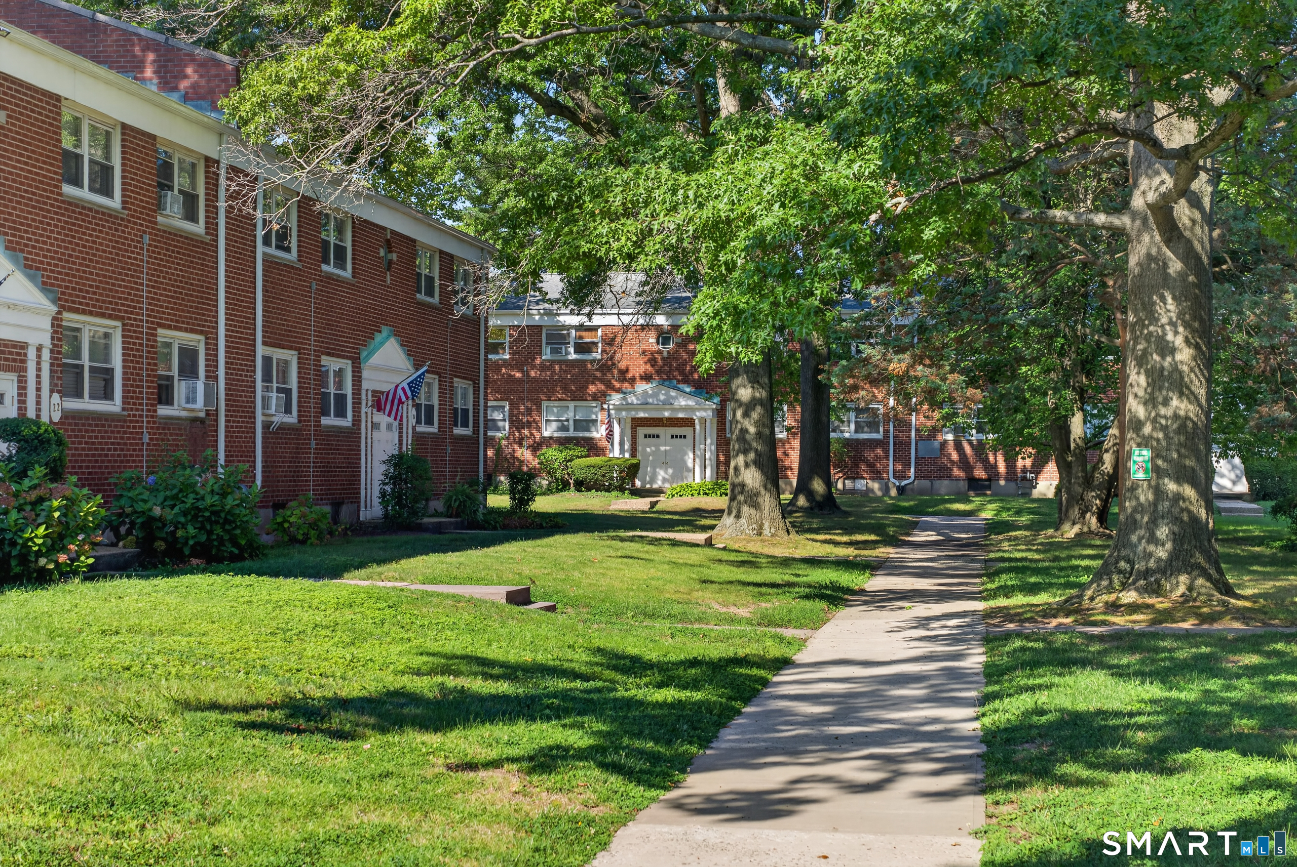 28 Courtland Avenue Stamford CT 06902