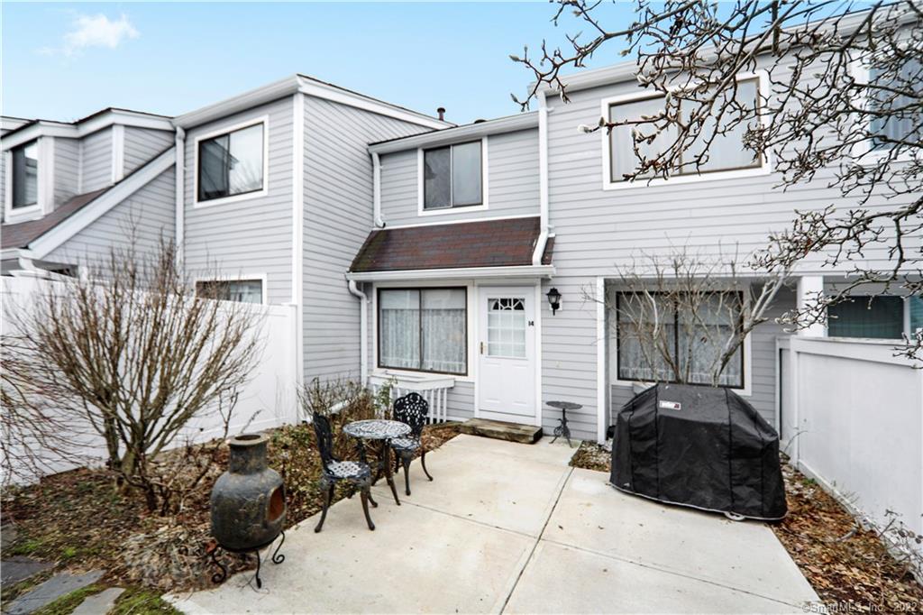 14 Peddlers Drive Branford CT 06405