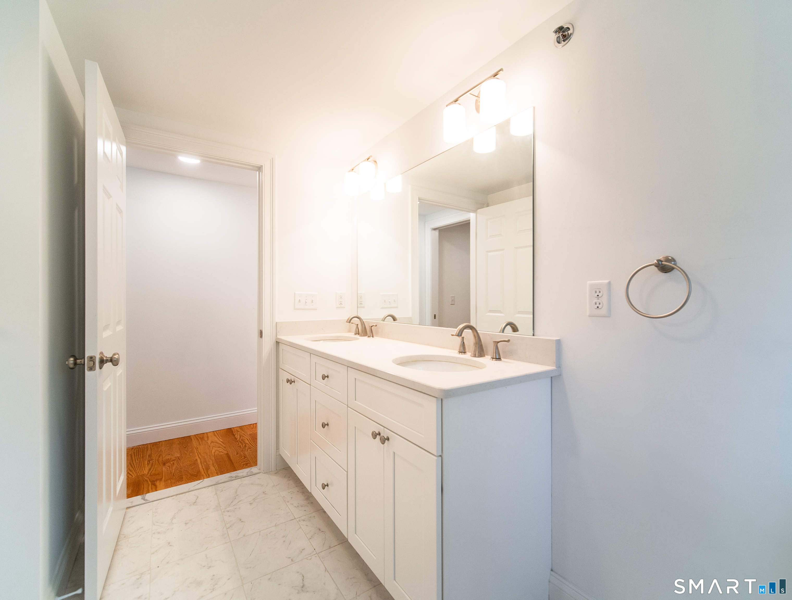 1154 Poquonnock Road Groton CT 06340