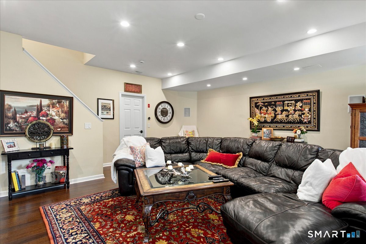 28 Woodcrest Lane Danbury CT 06810