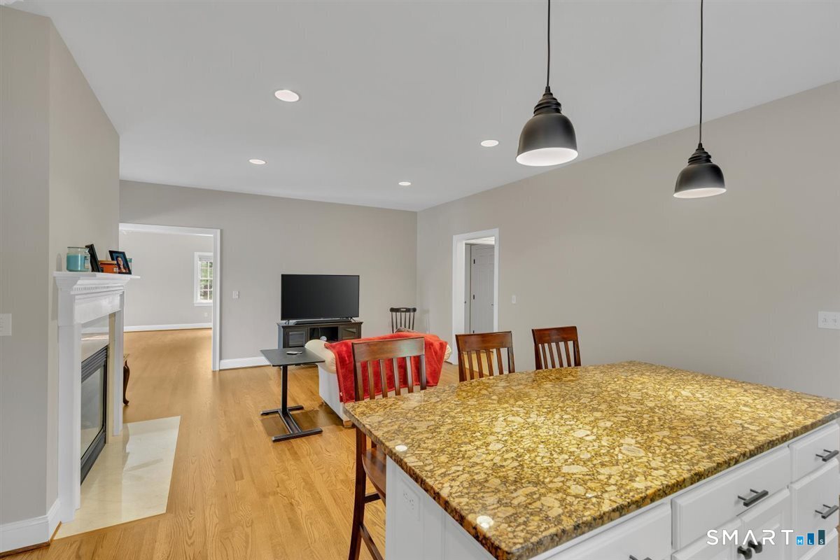 2 Chapman Chase Windsor Locks CT 06096