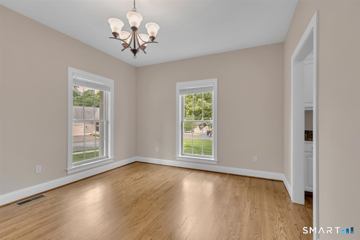 2 Chapman Chase Windsor Locks CT 06096