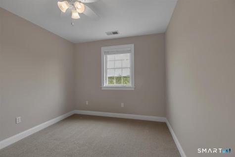 2 Chapman Chase Windsor Locks CT 06096