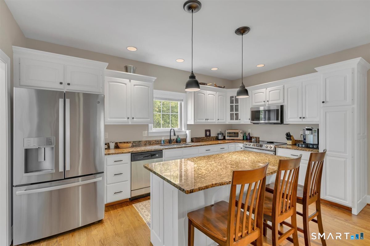 2 Chapman Chase Windsor Locks CT 06096
