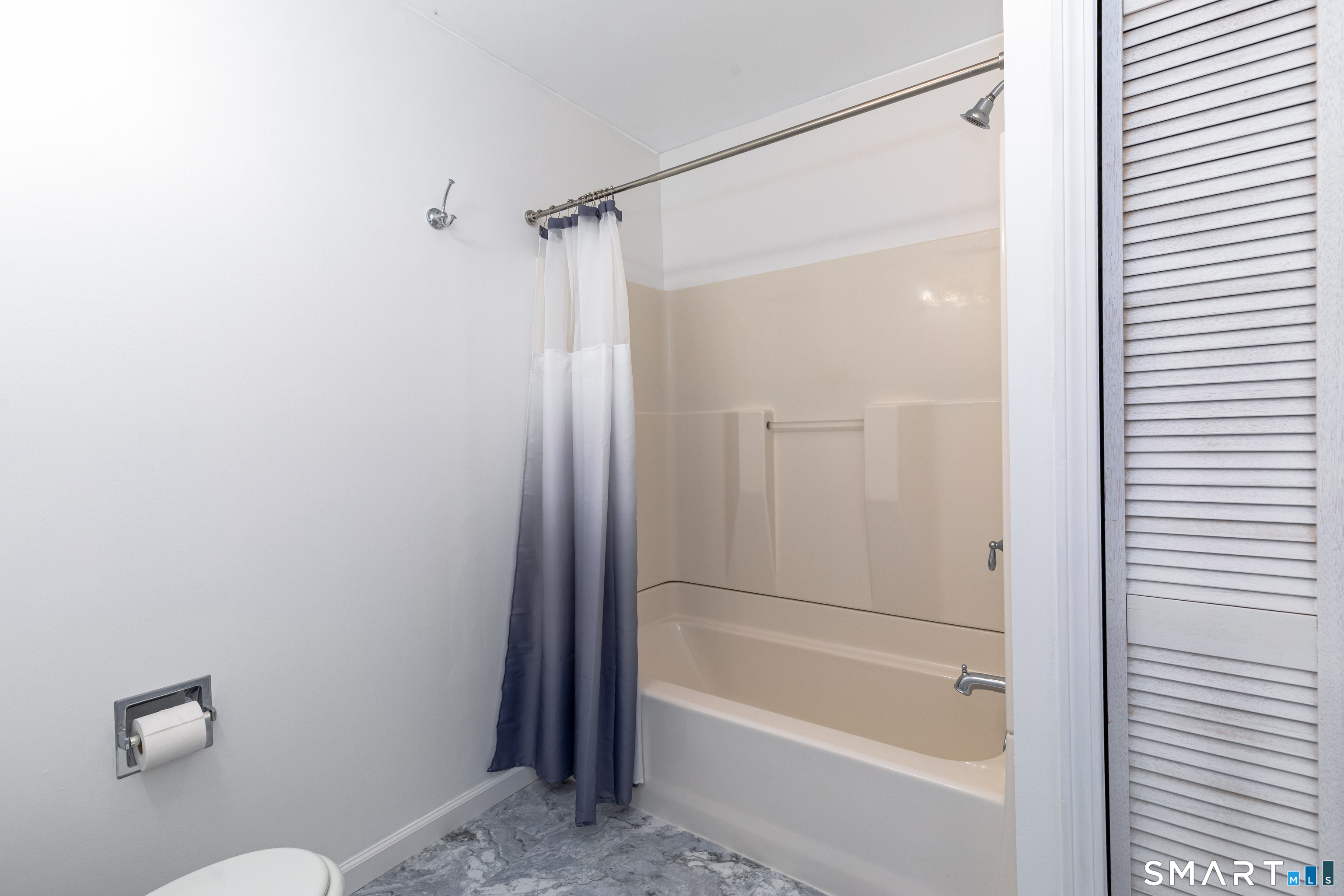 24 Woods Way Woodbury CT 06798
