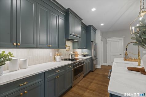 1129 St Andrews Drive Oxford CT 06478