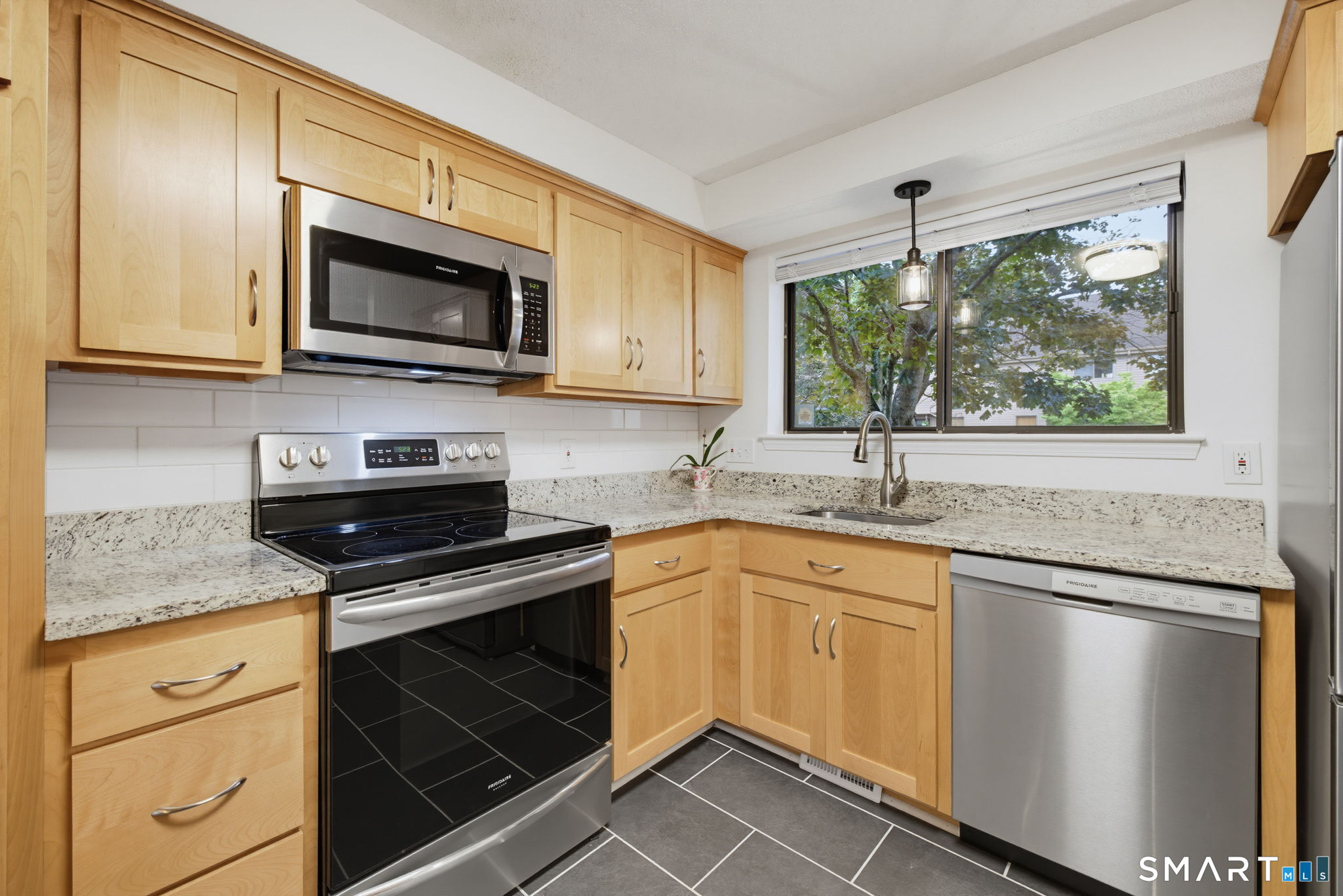 2 Canterbury Court Middletown CT 06457