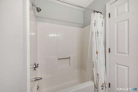2 Canterbury Court Middletown CT 06457