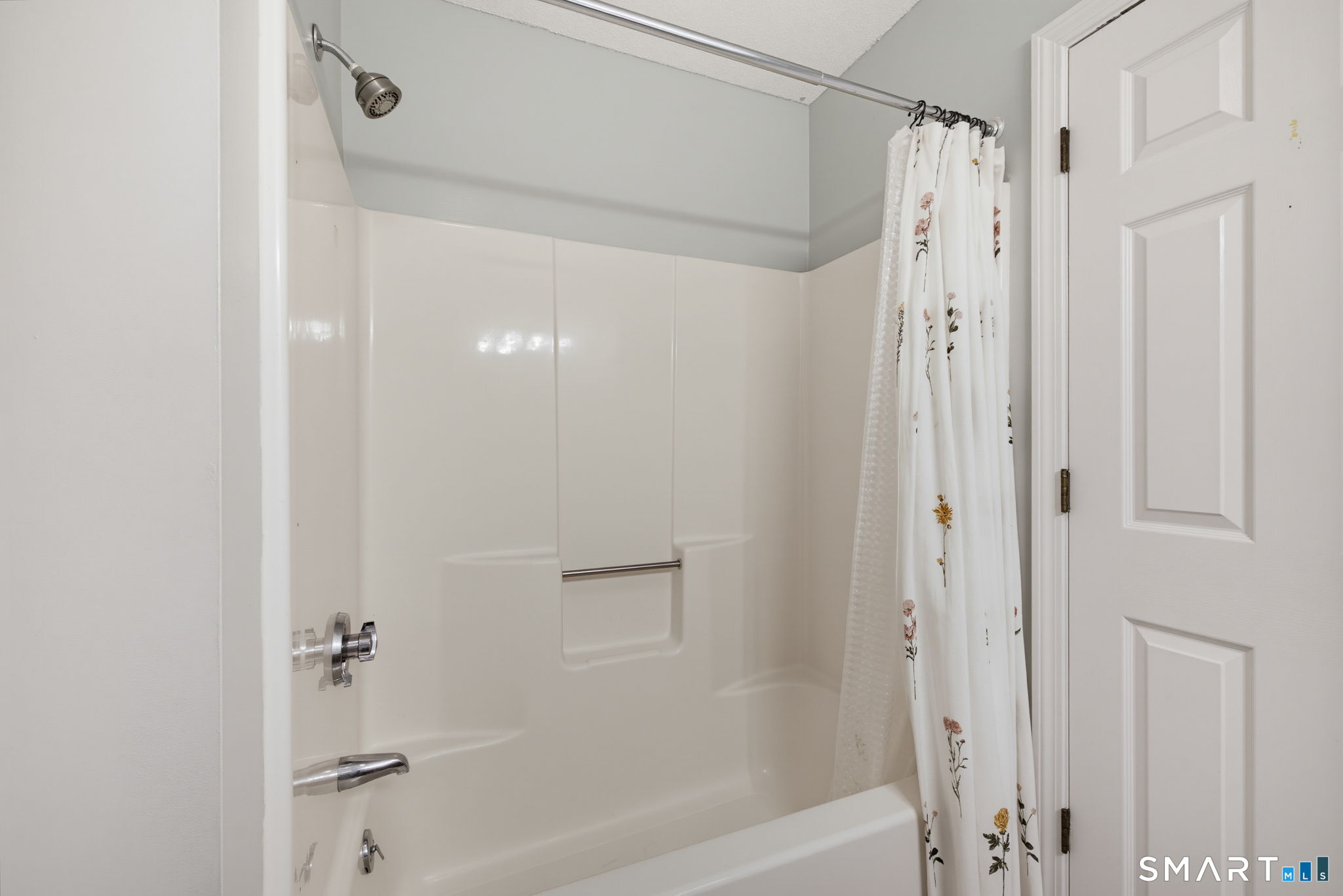 2 Canterbury Court Middletown CT 06457