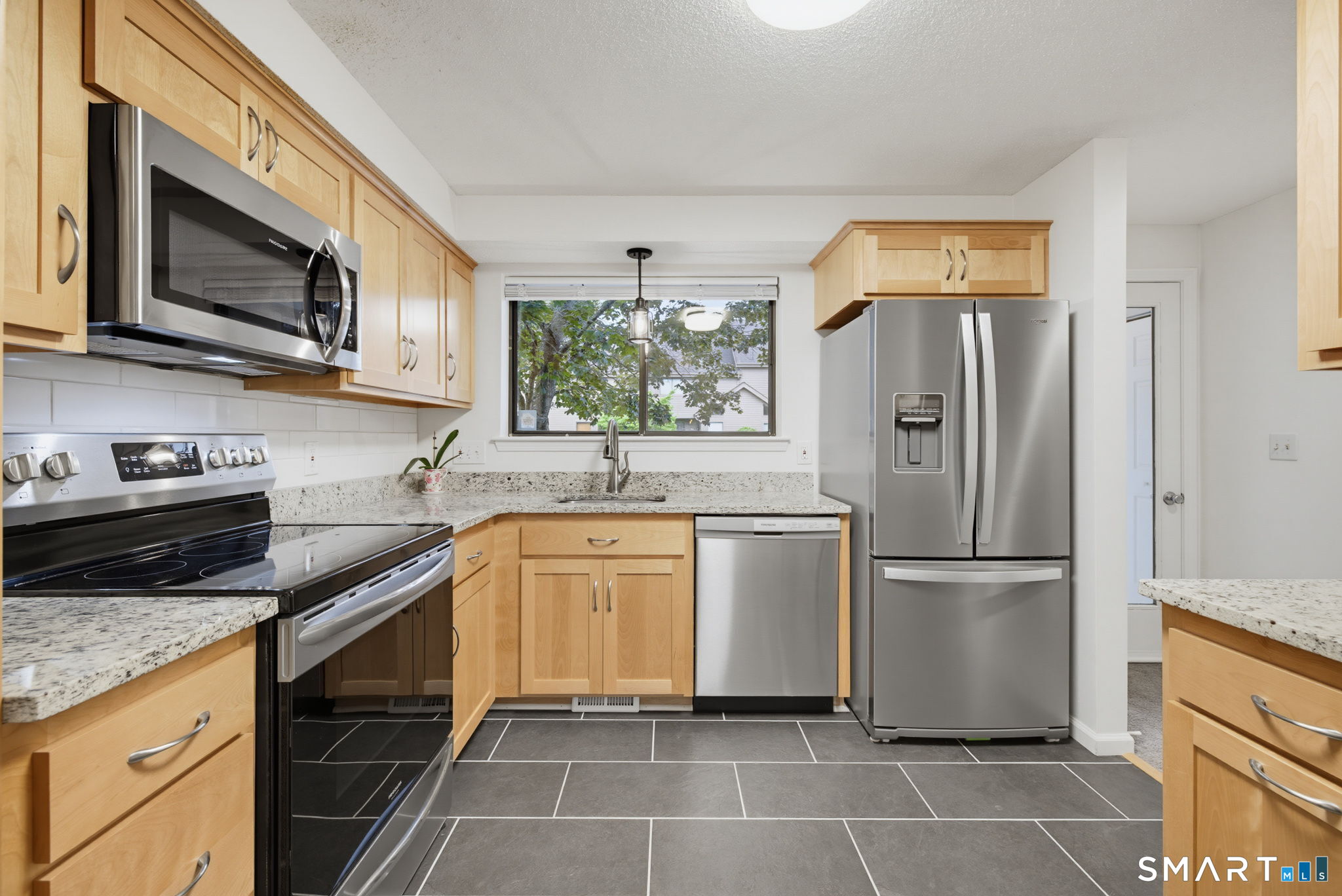 2 Canterbury Court Middletown CT 06457