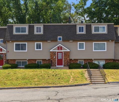 72 Evergreene Wallingford CT 06492