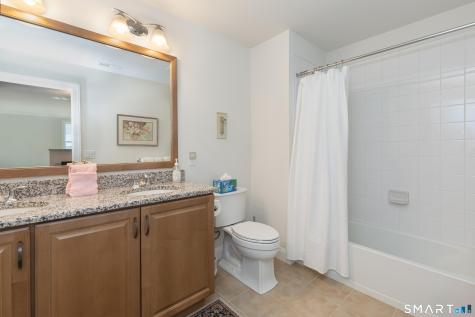 2 Arrowwood Court Middlebury CT 06762