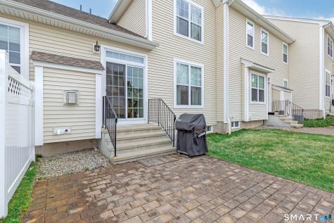 2 Arrowwood Court Middlebury CT 06762
