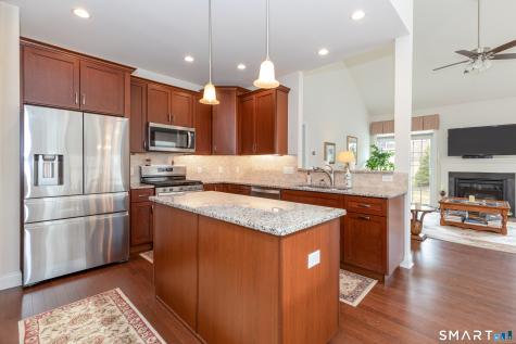 2 Arrowwood Court Middlebury CT 06762
