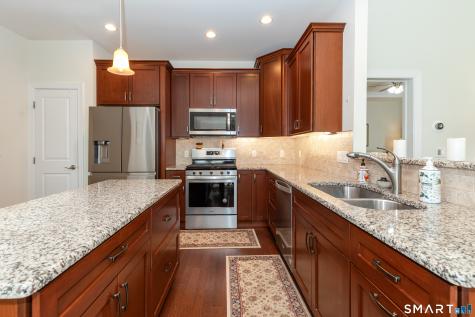 2 Arrowwood Court Middlebury CT 06762