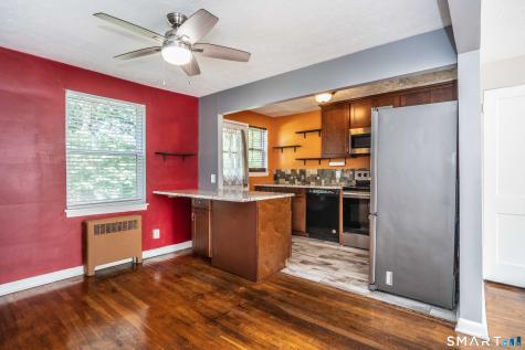 51 Arnold Way West Hartford CT 06119