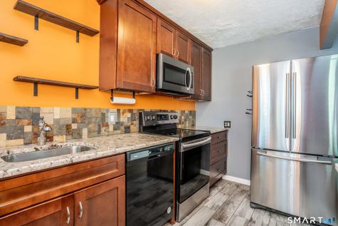 51 Arnold Way West Hartford CT 06119