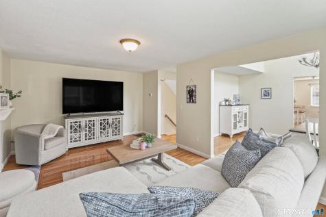37 Old Mill Court Simsbury CT 06070