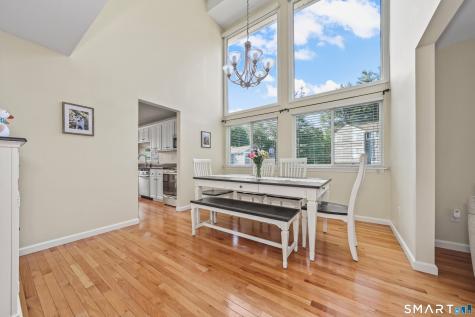 37 Old Mill Court Simsbury CT 06070