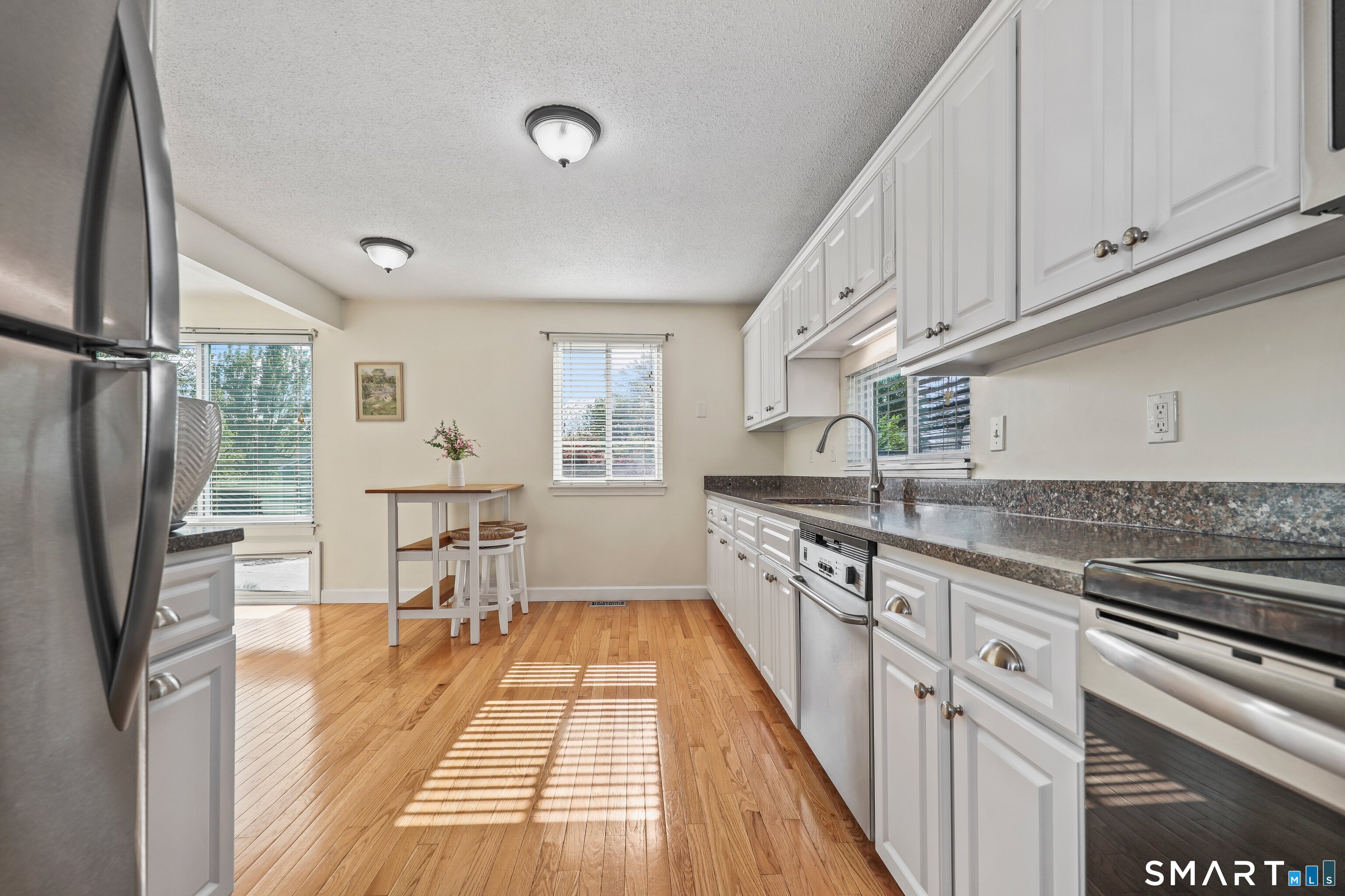 37 Old Mill Court Simsbury CT 06070
