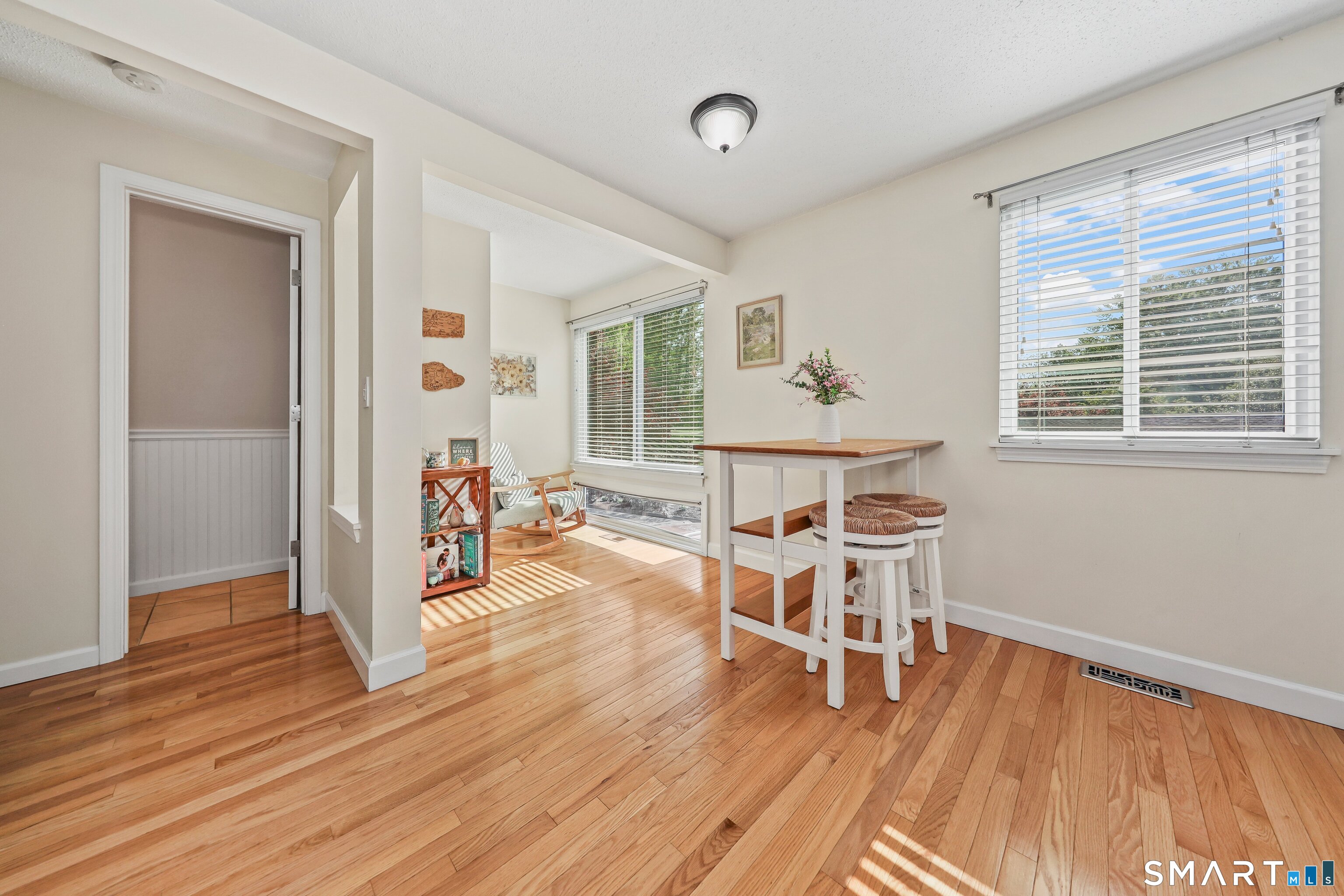 37 Old Mill Court Simsbury CT 06070
