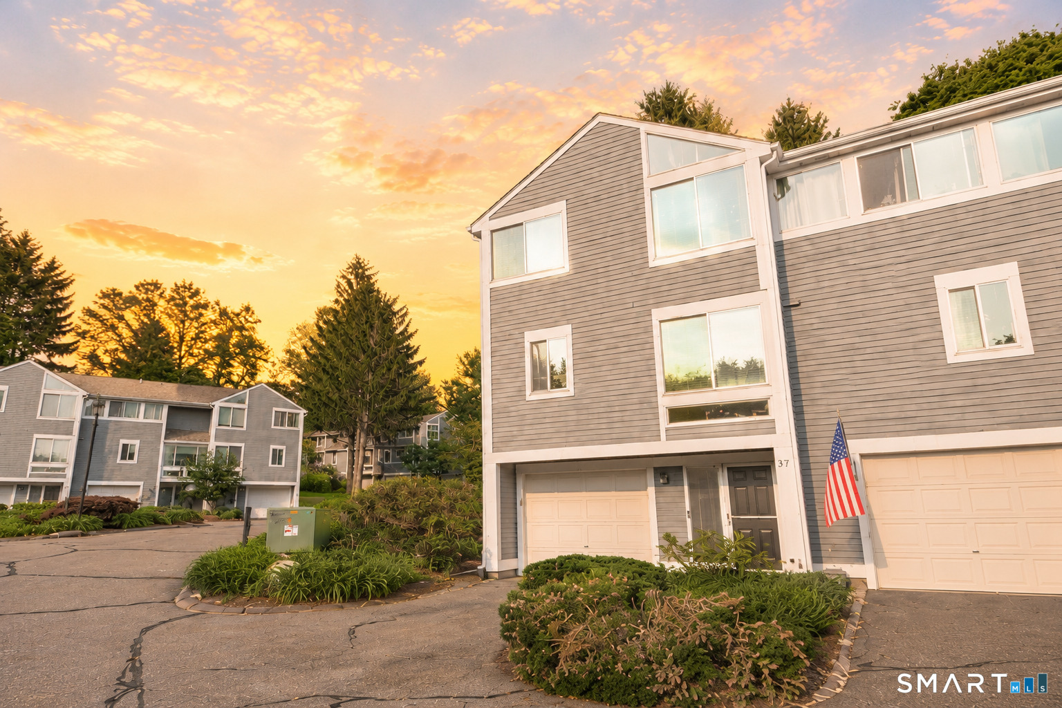 37 Old Mill Court Simsbury CT 06070