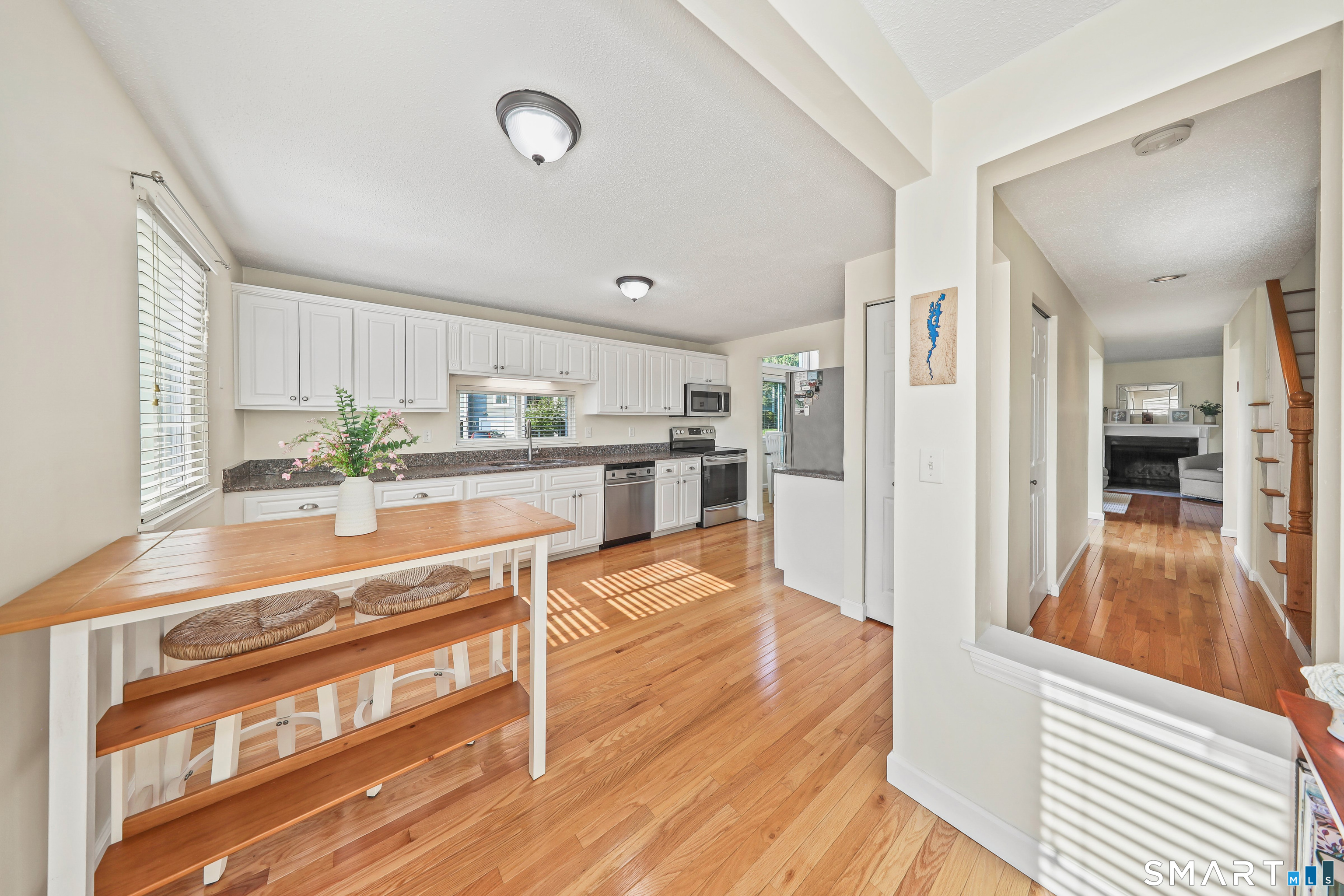 37 Old Mill Court Simsbury CT 06070