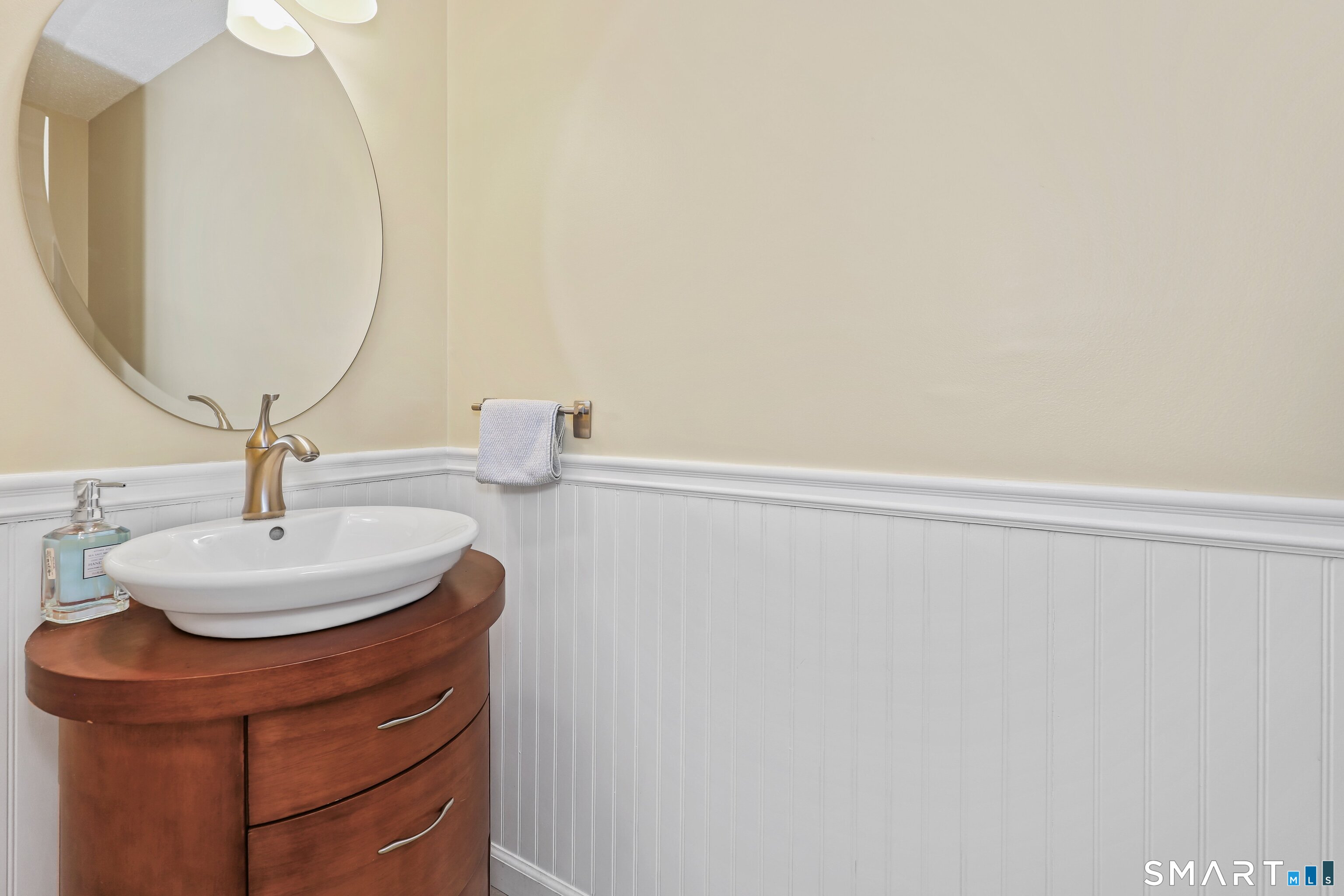 37 Old Mill Court Simsbury CT 06070