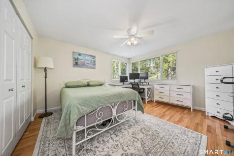 37 Old Mill Court Simsbury CT 06070