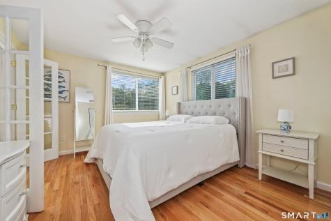 37 Old Mill Court Simsbury CT 06070