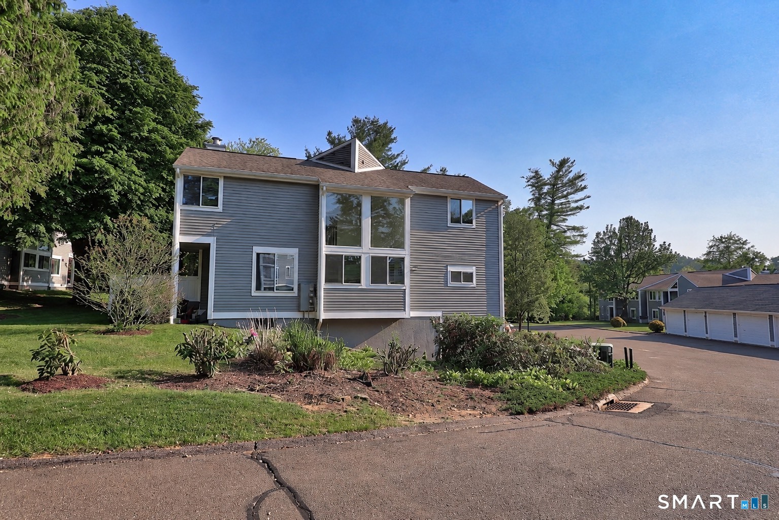 37 Old Mill Court Simsbury CT 06070