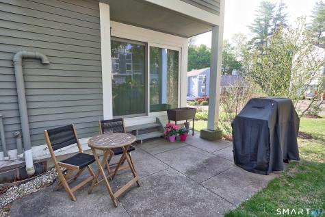 37 Old Mill Court Simsbury CT 06070