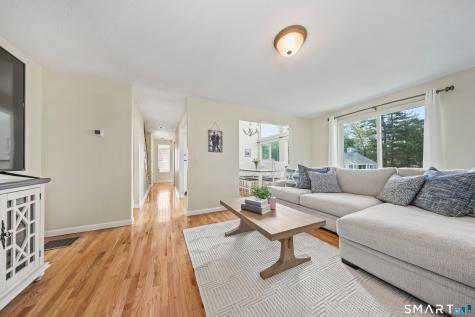 37 Old Mill Court Simsbury CT 06070