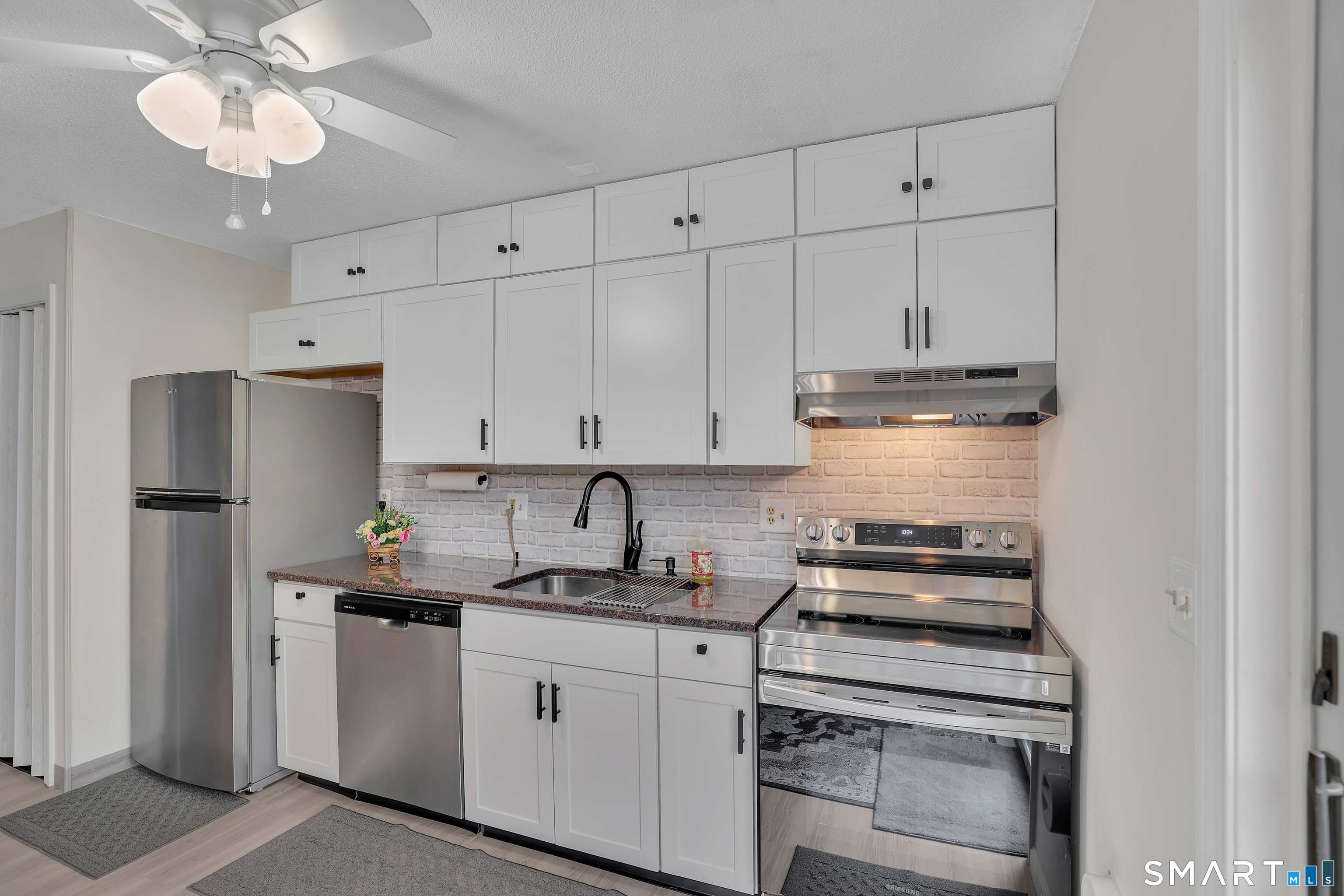 74 Washington Road Woodbury CT 06798