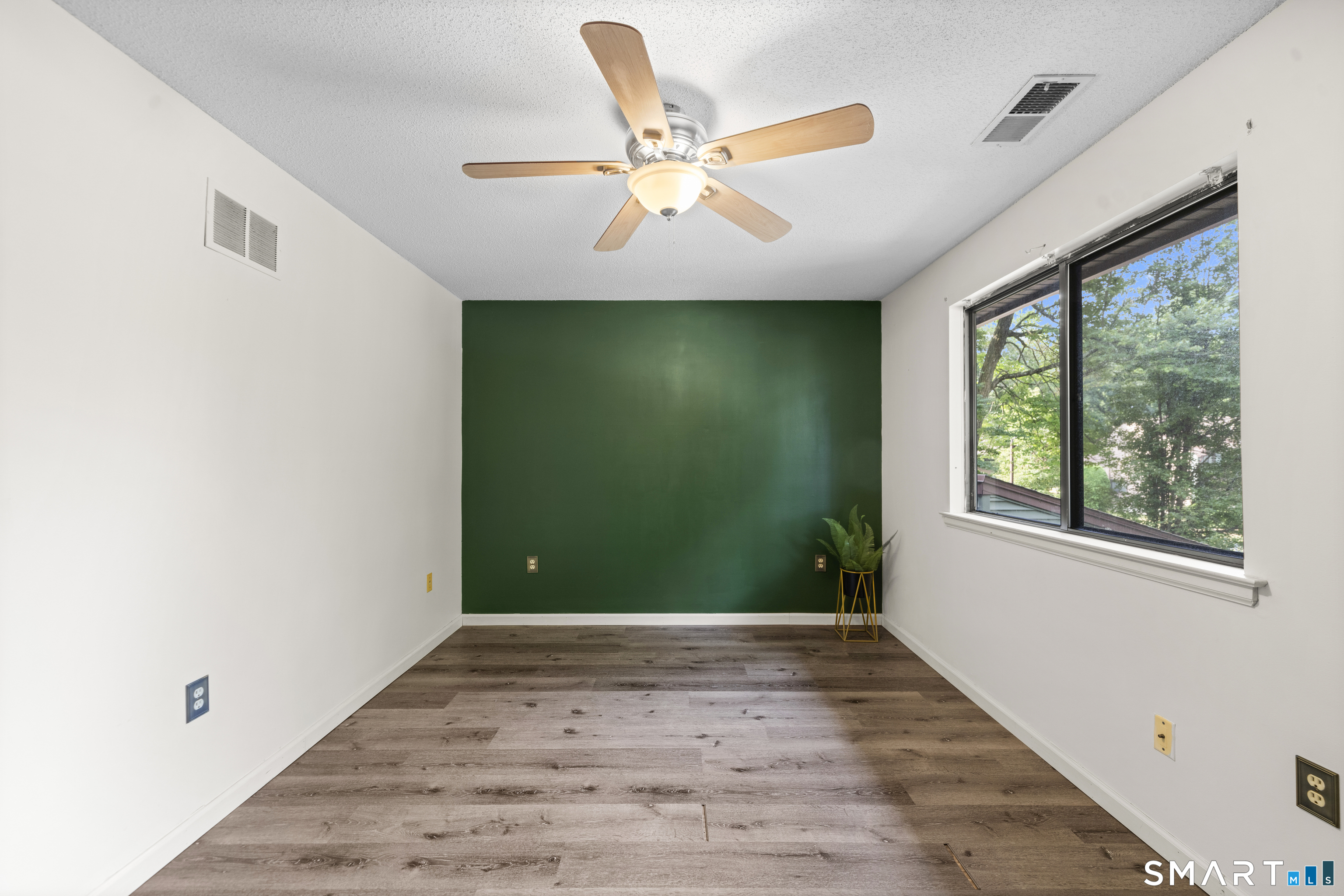 14 Wynwood Drive Enfield CT 06082