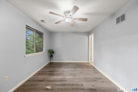 14 Wynwood Drive Enfield CT 06082