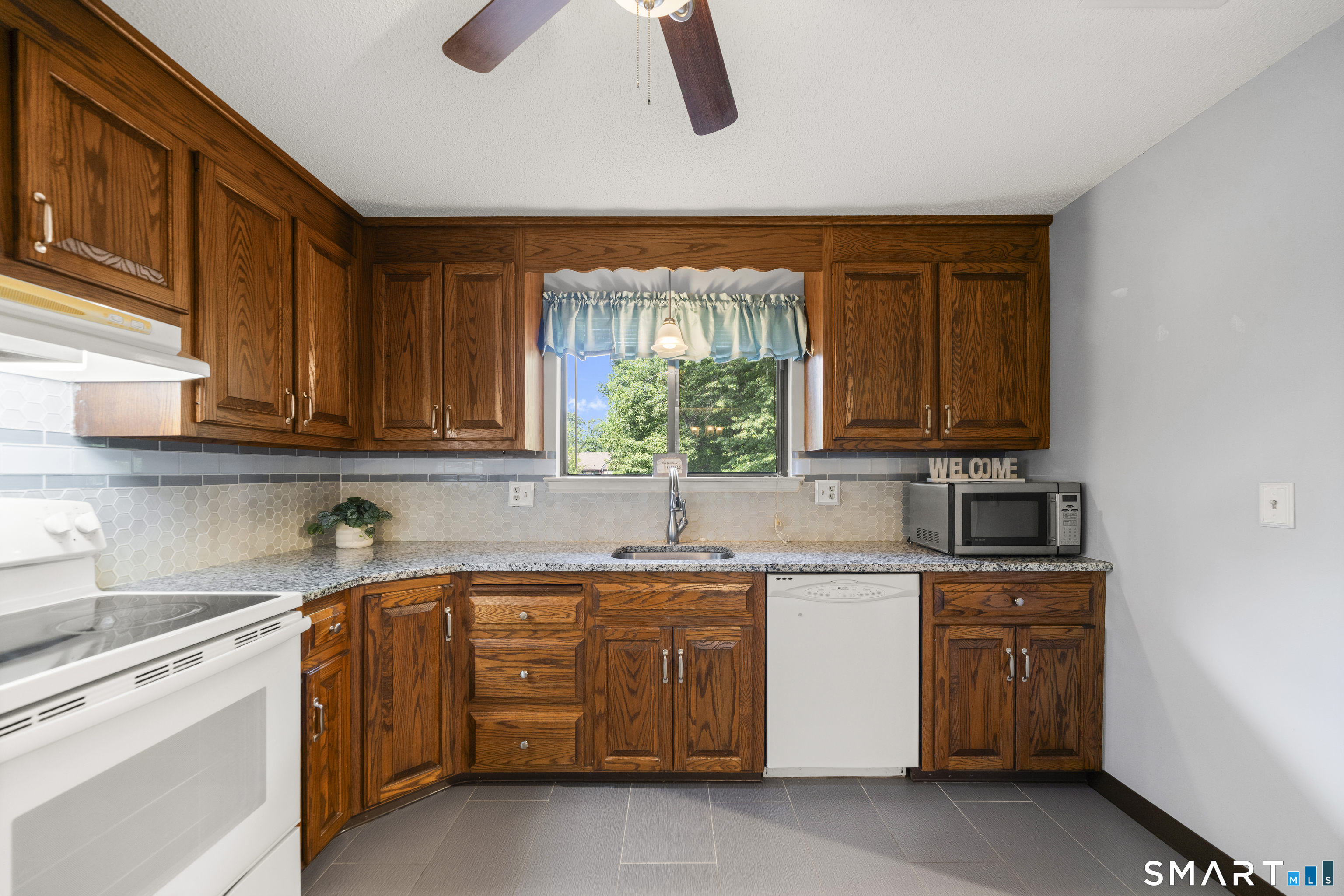 14 Wynwood Drive Enfield CT 06082
