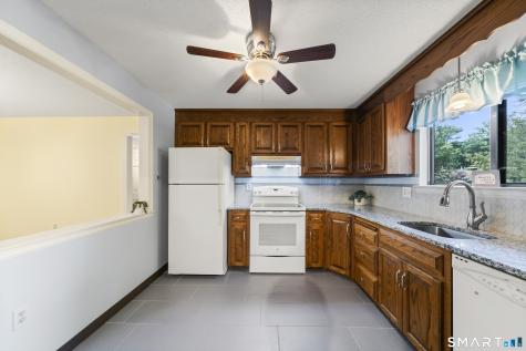 14 Wynwood Drive Enfield CT 06082
