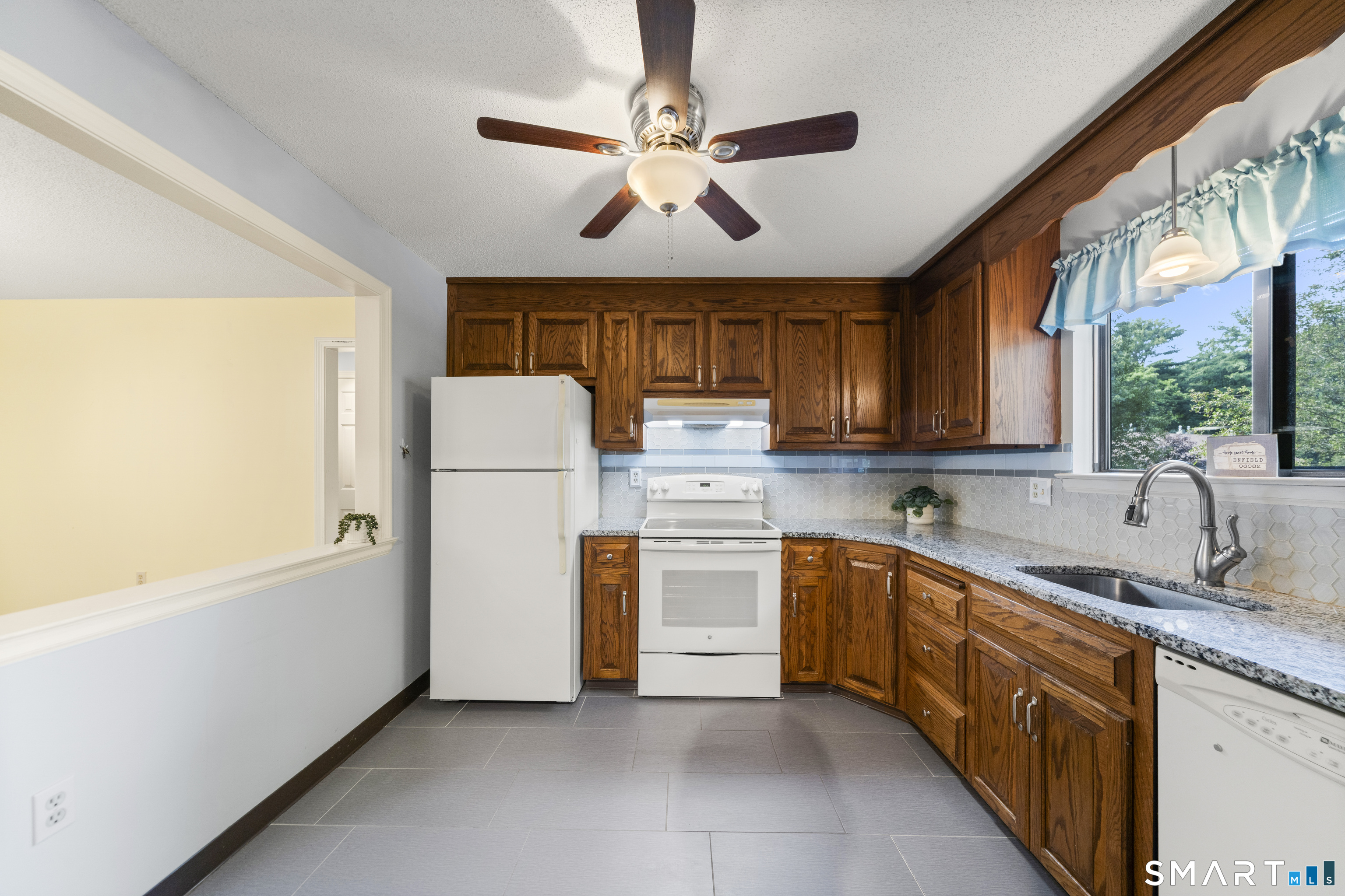 14 Wynwood Drive Enfield CT 06082